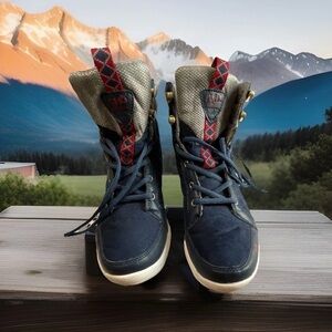 Ryka Aurora Women’s Quilted Boots, Blue with Red Accents, size 6.5